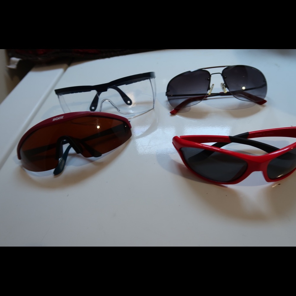 CLOUT GLASSES - Picture 2 of 6